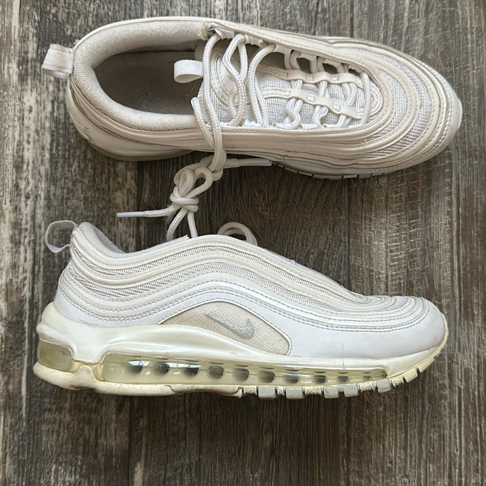 Women’s Nike Airmax shoes